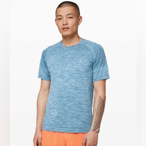 Mens Lululemon Metal Vent Tech Short Sleeve light blue size large EUC - Picture 1 of 8
